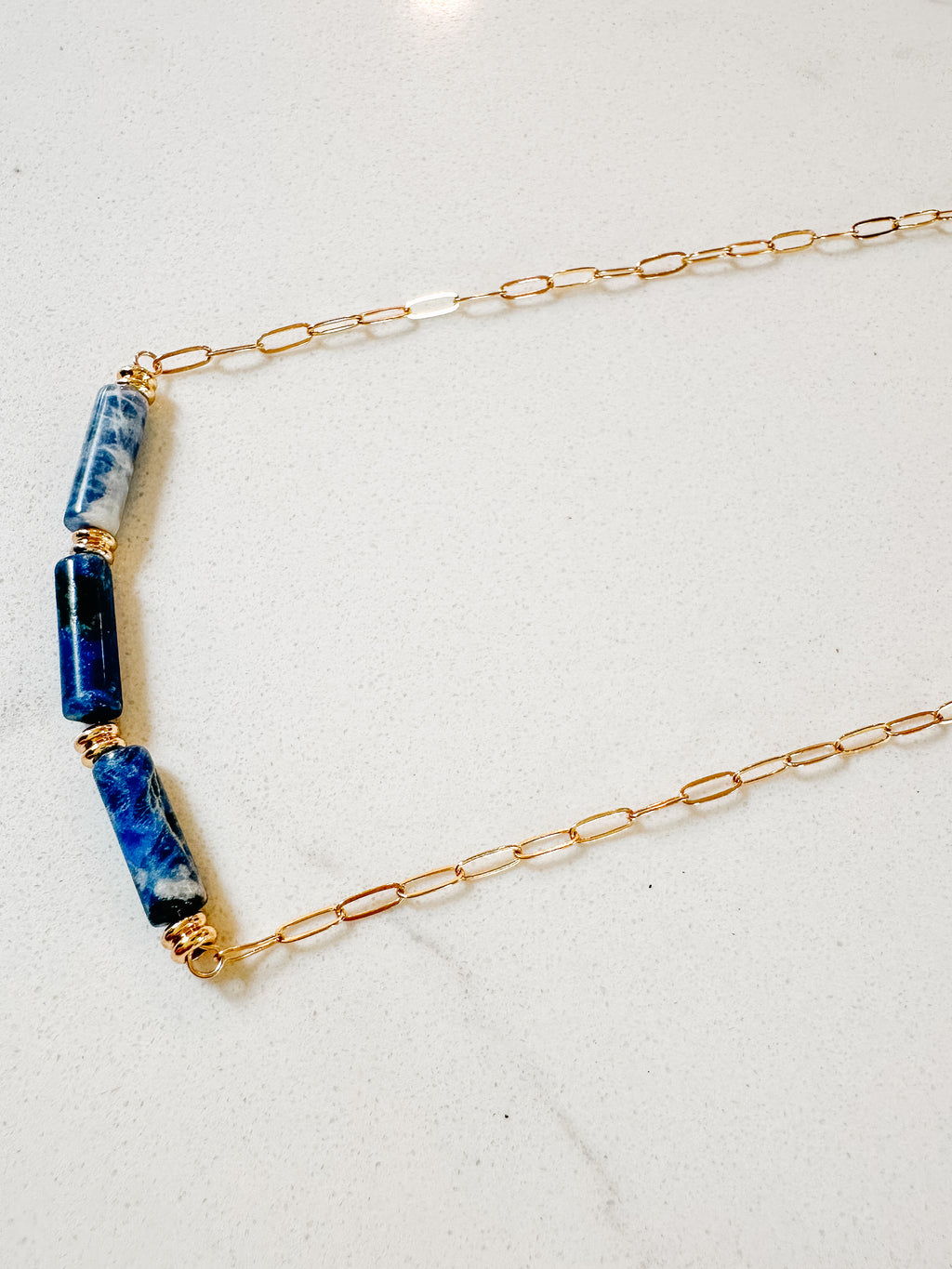 Drifting Necklace