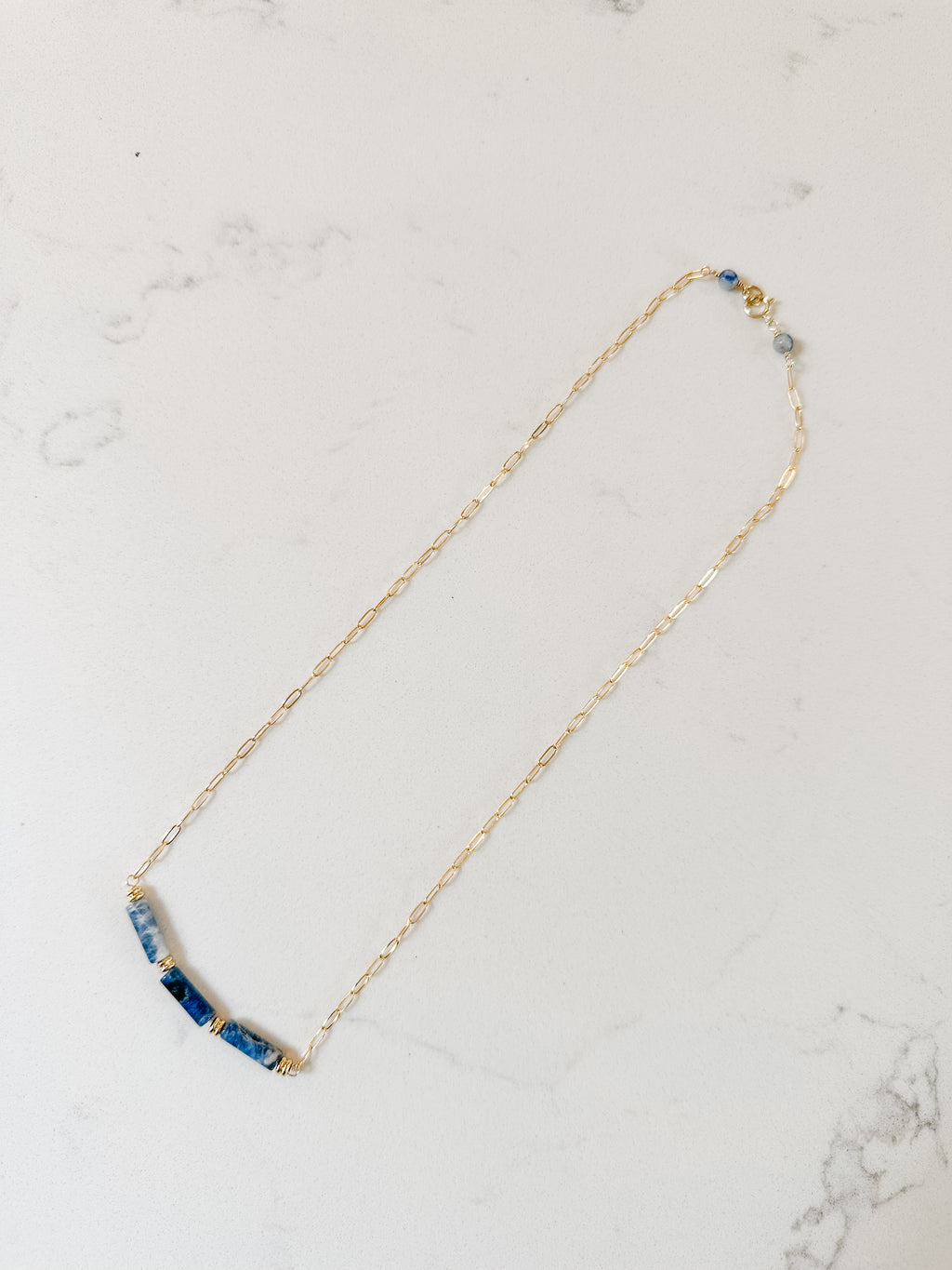 Drifting Necklace