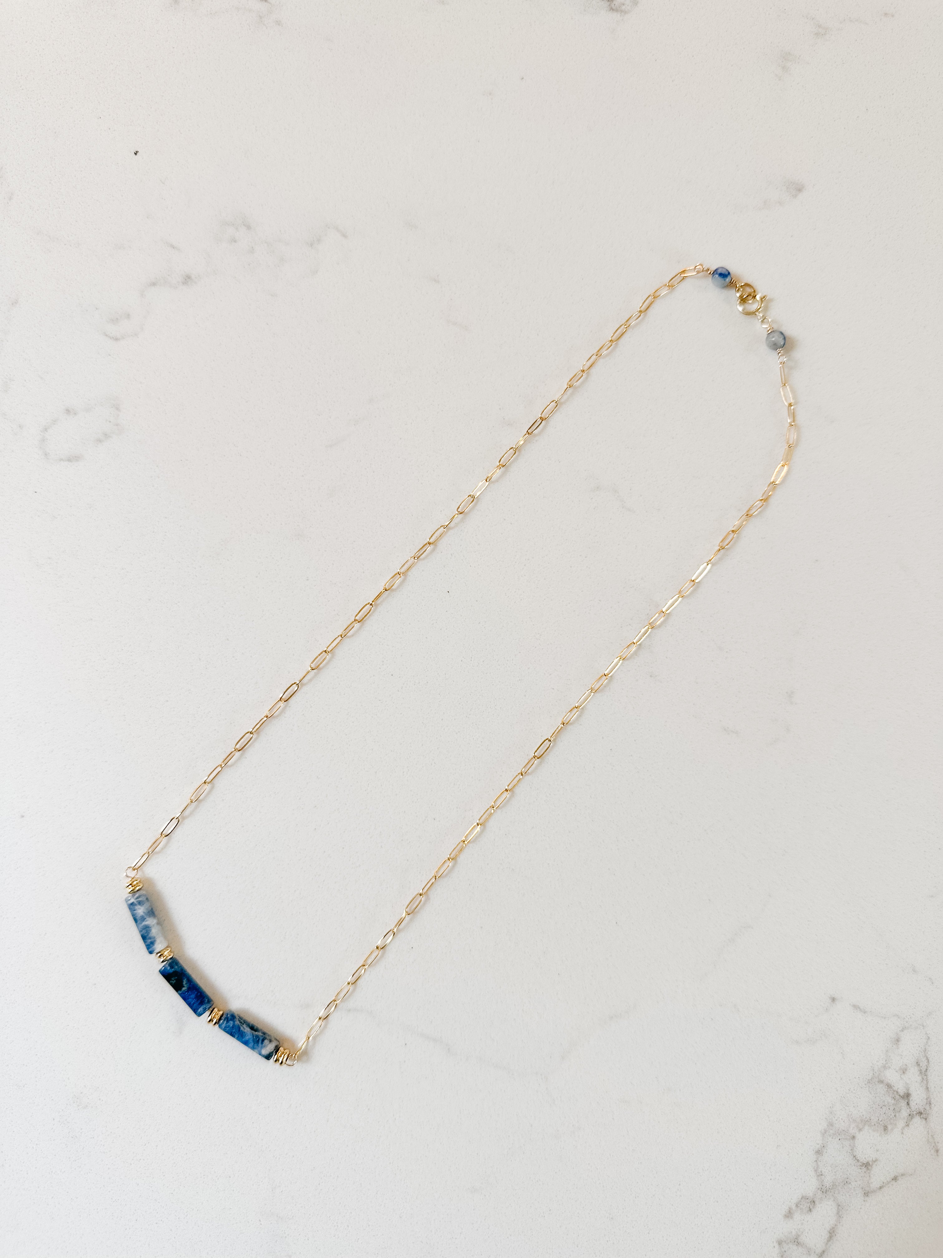 Drifting Necklace